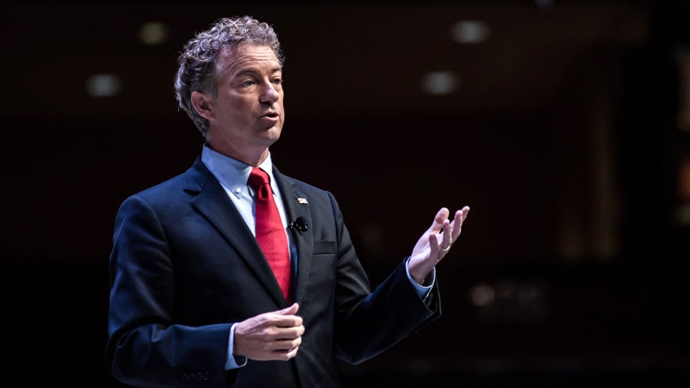 Sen. Rand Paul (R-KY) speaks to voters on Sept. 18, 2015 in Greenville, S.C. (Photo by Sean Rayford/Getty)