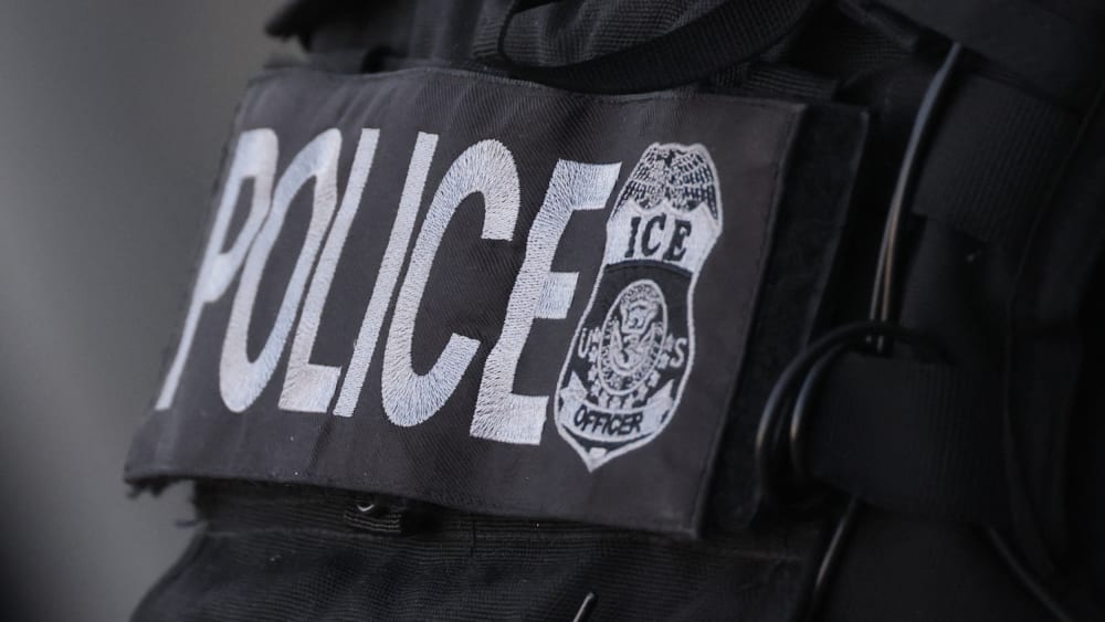 A U.S. Immigration and Customs Enforcement officer