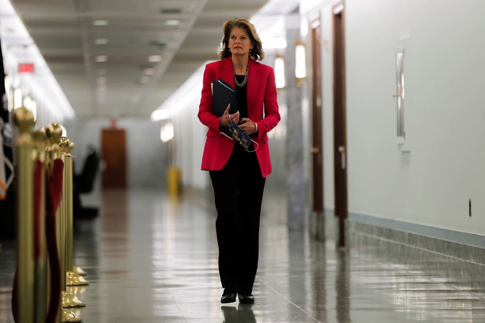 Image: U.S. senators arrive for Senate Health hearing on reopening the economy amid coronavirus outbreak in Washington