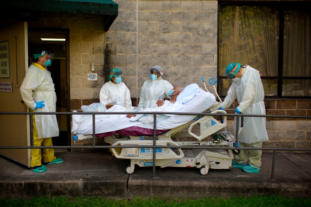 Image: US-HEALTH-VIRUS-HOSPITAL-PANDEMIC-COMMUNITIES