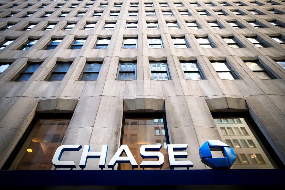 A Chase bank is seen in New York's financial district March 11, 2015. (Photo by Brendan McDermid/Reuters)