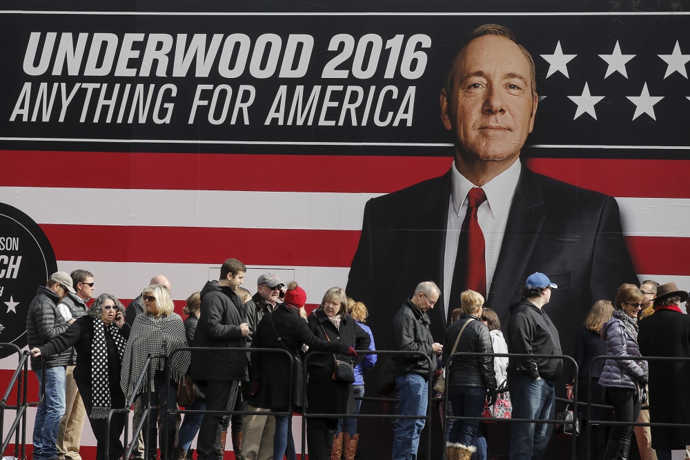 People line up outside a "House of Cards" guerrilla marketing campaign in Greenville, S.C., Feb. 12, 2016. Actor Kevin Spacey plays the role of Frank Underwood in the Netflix series. (Photo by Carlo Allegri/Reuters)