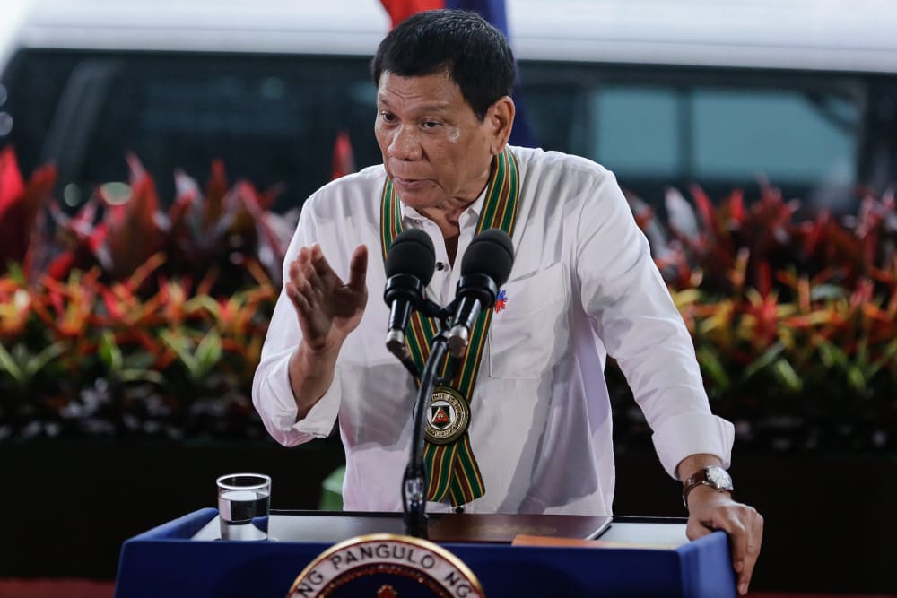 Filipino President Rodrigo Duterte speaks during a visit at the Philippine Army headquarters in Taguig City, south of Manila, Philippines, on Oct. 4, 2016. (Photo by Mark R. Cristino/EPA)