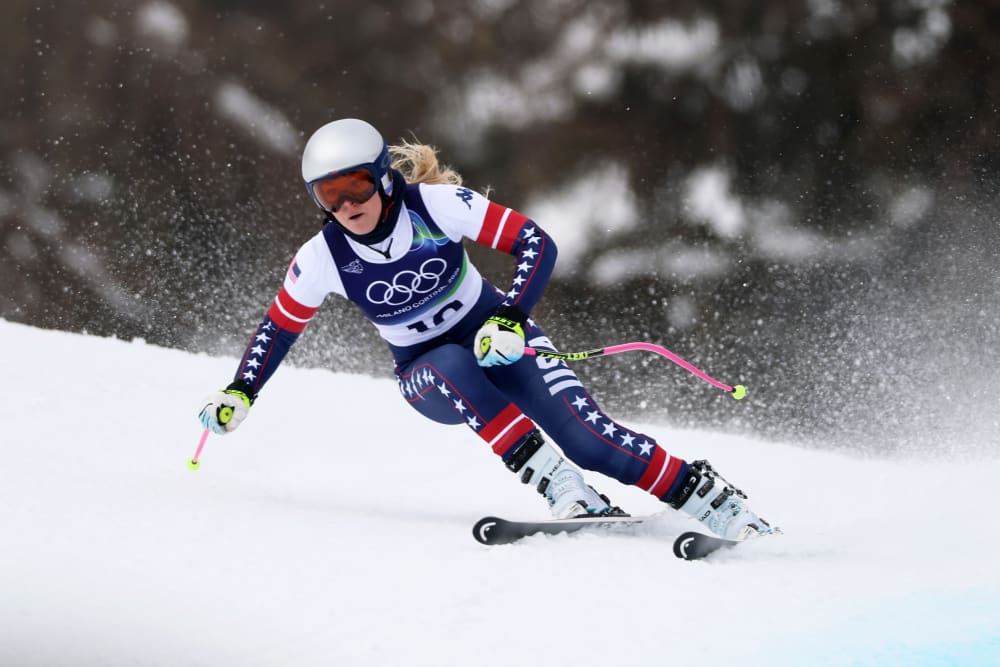 Lindsey Vonn skis.