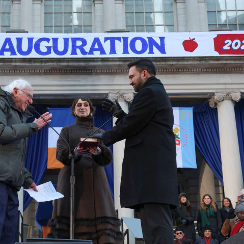 Bernie Sanders administers oath to Zohran Mamdani