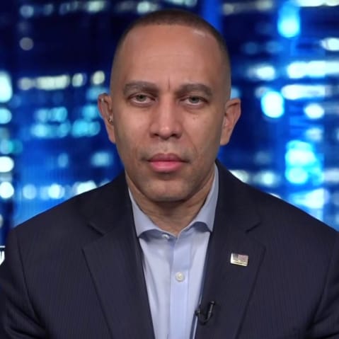 Jeffries blasts Trump’s Venezuela invasion: Constitution is not ‘a mere inconvenience’