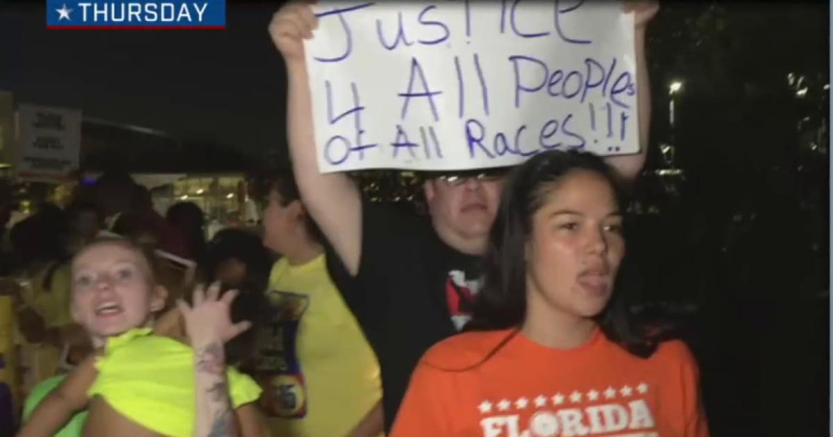 Fast food workers protest minimum wage