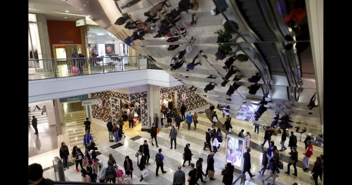 Consumer confidence SLUMPS as Black Friday shopping kicks off