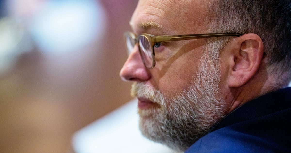 Trump’s censorship regime threatens Smithsonian director over documents