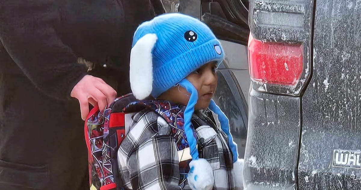 
                            DHS denies that ICE used a 5-year-old as “bait” to catch his dad