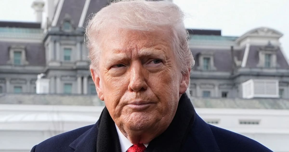 Is Trump being ‘isolated’ from terrible economic poll numbers by his staff?