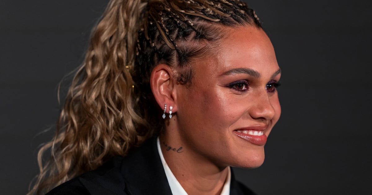 
                            Trinity Rodman signs record deal with NWSL despite union concerns