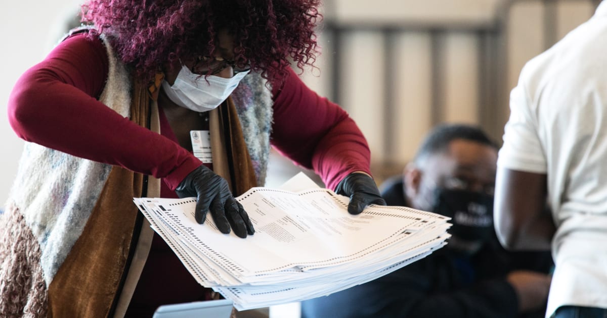 
                            Fulton County files motion seeking return of 2020 ballots seized by FBI