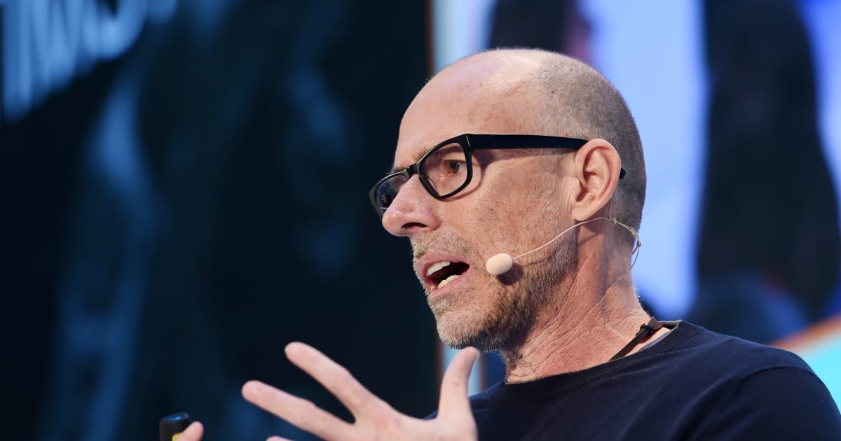 
                            Scott Galloway calls for Americans to boycott Trump’s biggest enablers: Big Tech
