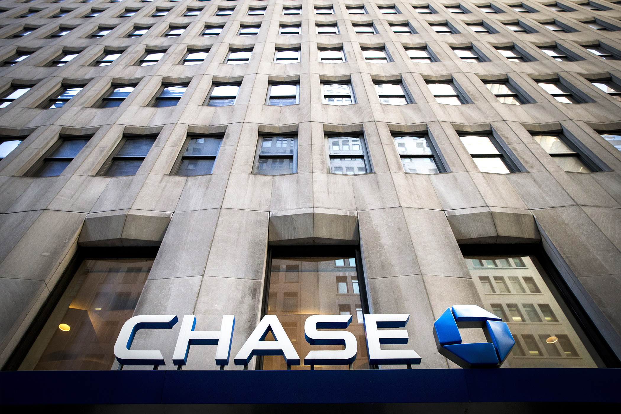 A Chase bank is seen in New York's financial district March 11, 2015. (Photo by Brendan McDermid/Reuters)