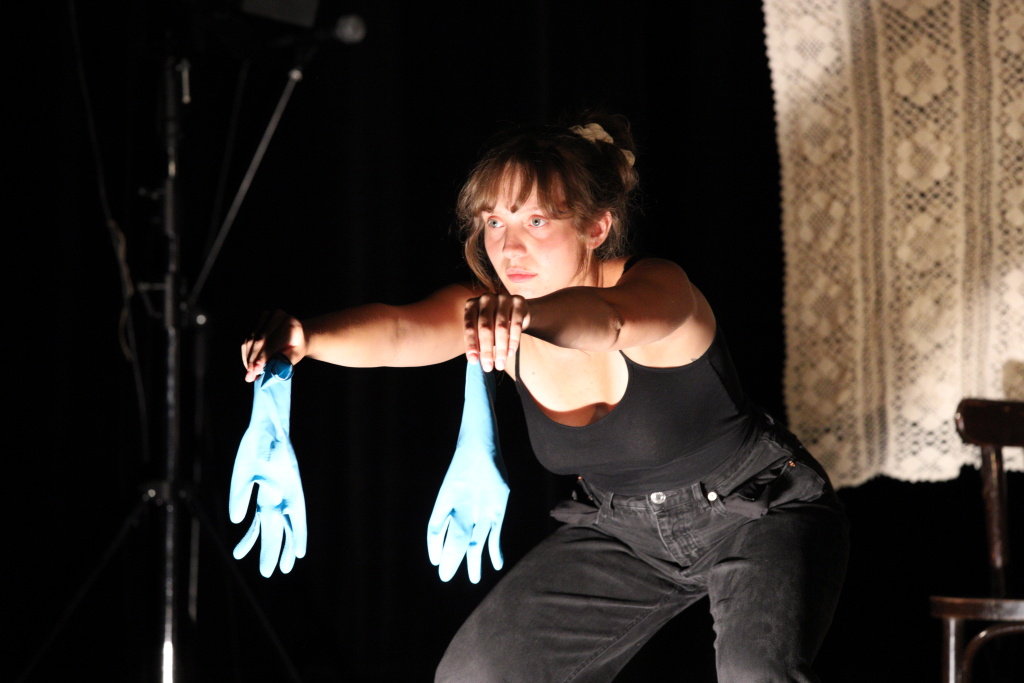 Ani tak nehoří, Bitchcraft, Olomouc