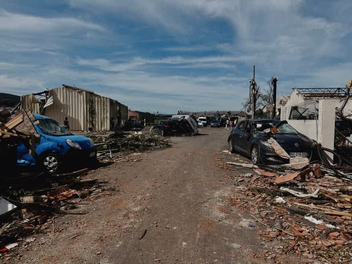 Aude : une violente tornade dévaste le village de Pomas et fait 48 blessés