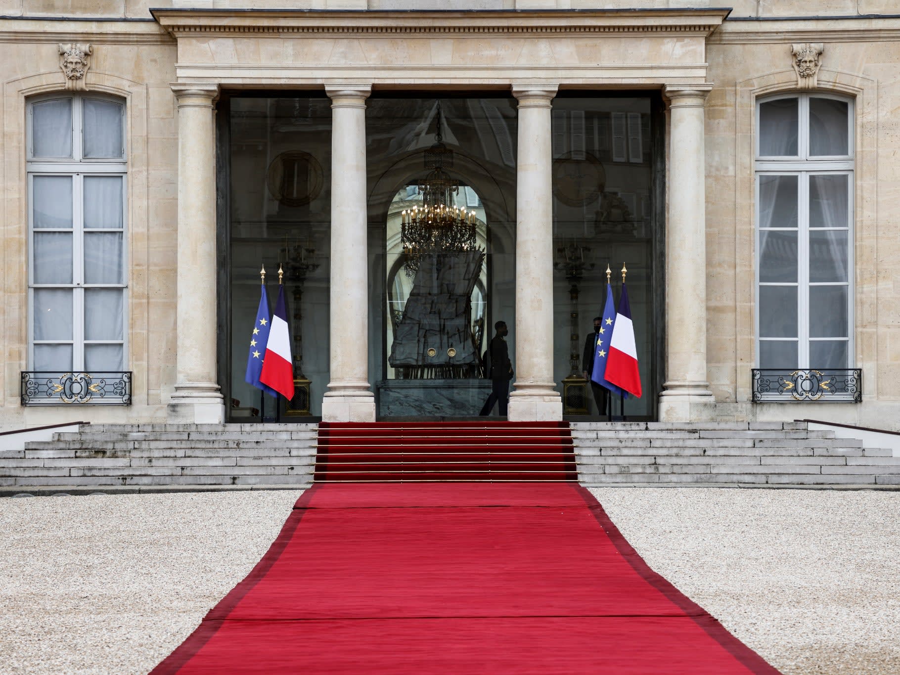 Sept candidats à la présidentielle de 2027 réunis au Medef