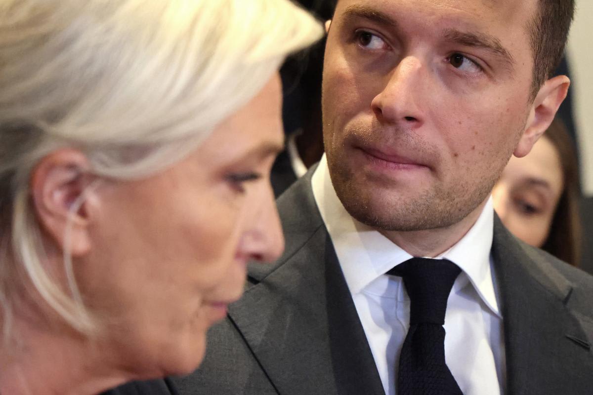 Rassemblement national : une loi contre l'islamisme proposée par référendum en cas d'élection