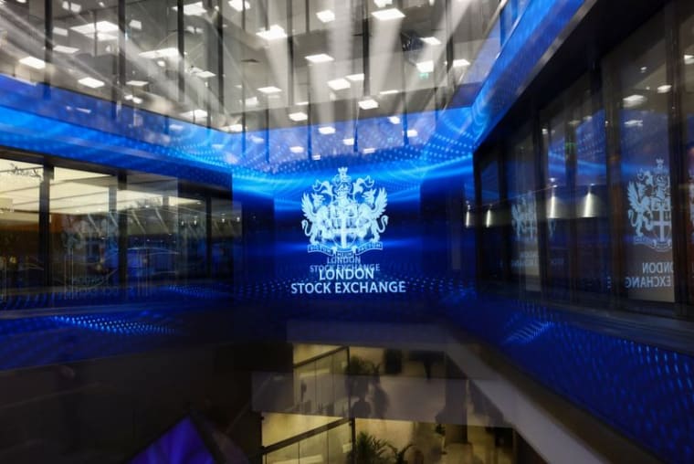 Les tensions géopolitiques et la hausse des taux pèsent sur les bourses mondiales