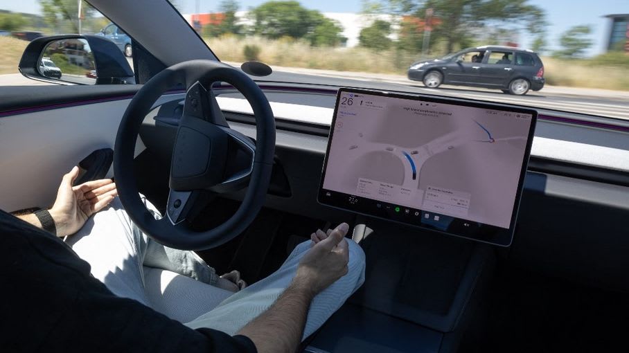 Voitures autonomes : la France autorise les essais sur route pour Tesla