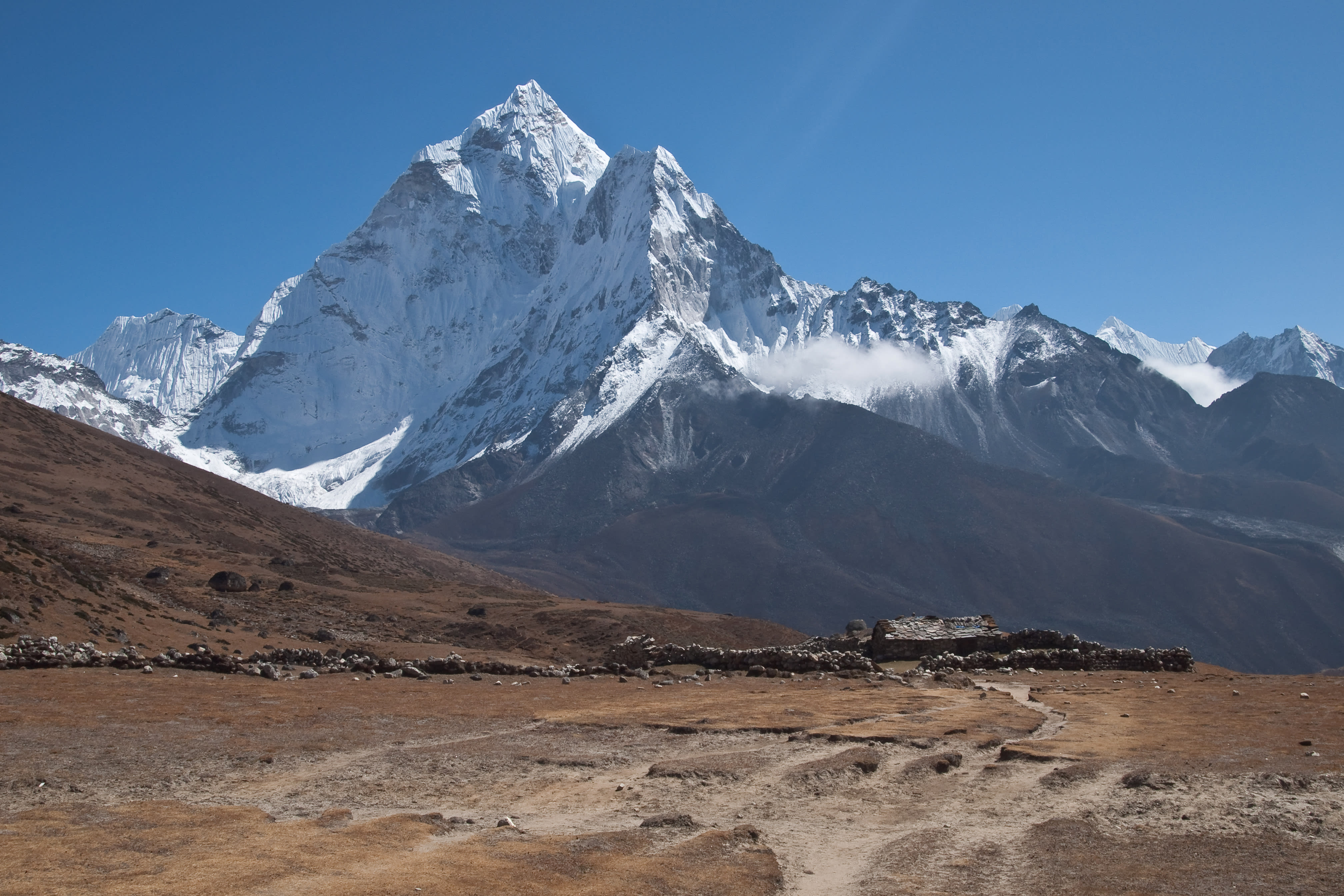 Inondations dans l’Himalaya : un bilan de 1 290 morts et deux rescapés