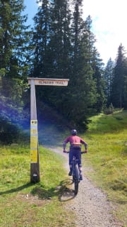 images/i8JkoJ-Tun53nrmHIY97A7eUqjIgOY2Ji09cIyXna-w-576x1024