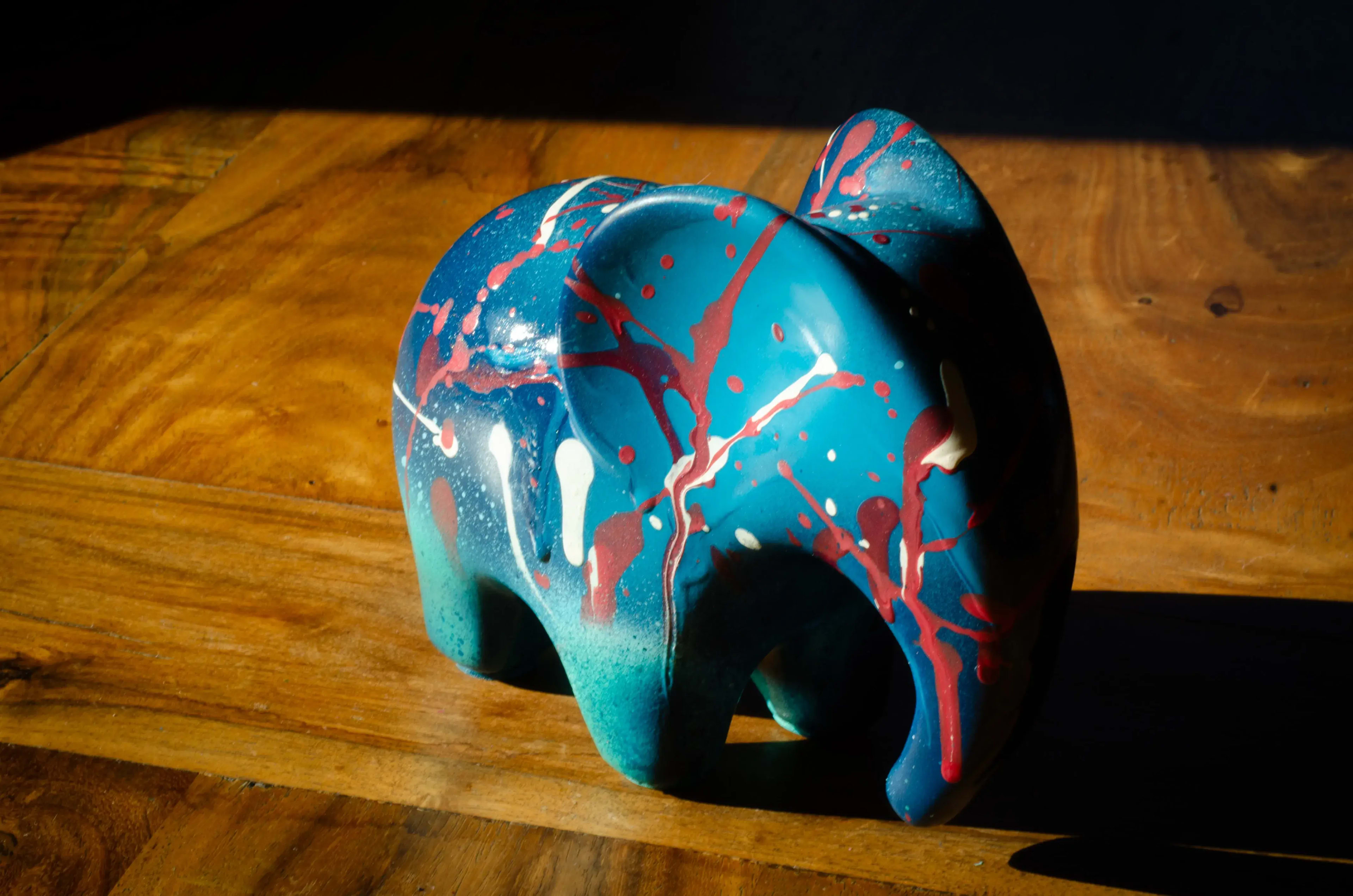 Elephant  "Nebula Pachyderm" - L’univers capturé dans une statuette 1