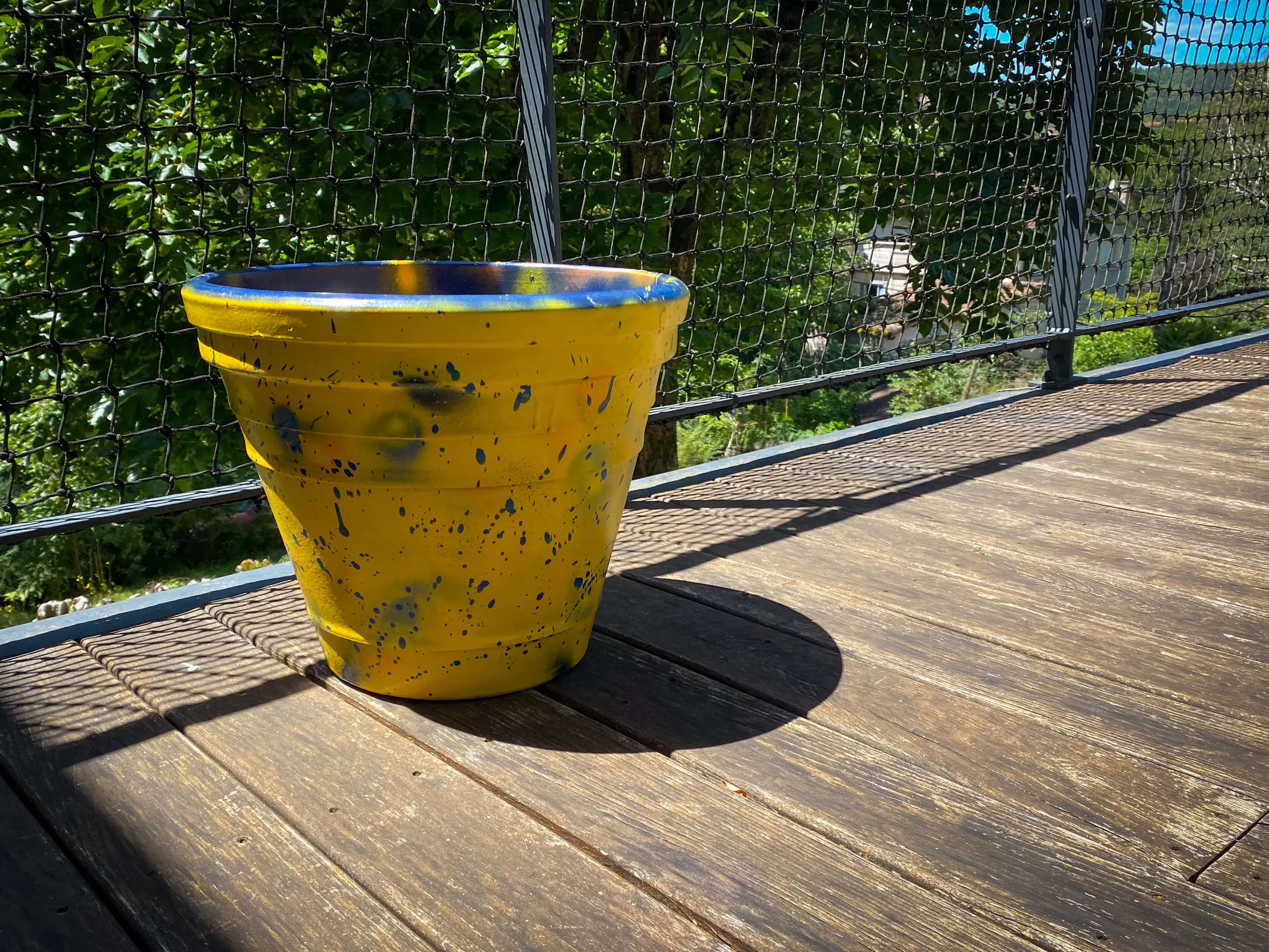 Pot jaune (grand format) 2