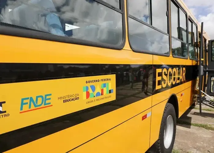 TRE-DF apura uso de ônibus escolares em campanha de Celina Leão