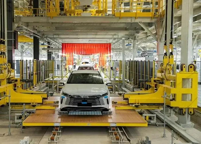 BYD sobe para 3º em emplacamentos e lidera varejo automotivo brasileiro