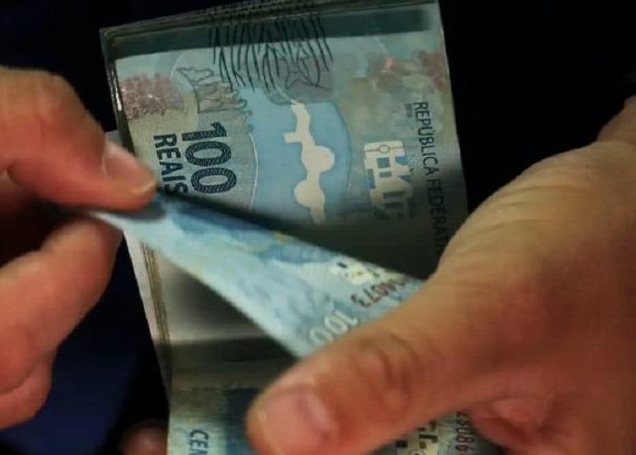 Famílias endividadas buscam empréstimo apenas como última alternativa de sobrevivência financeira