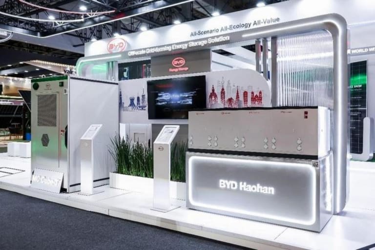 BYD avança em estratégia de armazenamento de energia no Brasil após anunciar investimento de até R$ 500 milhões no país