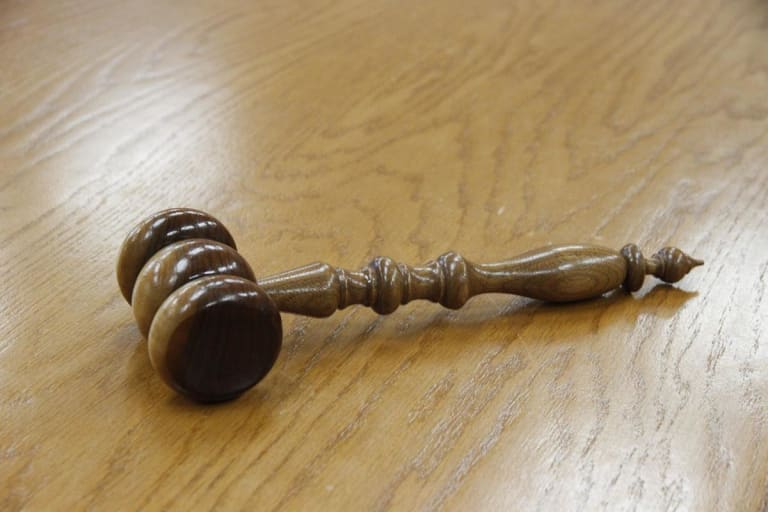 Safira ganha 60 dias de proteção judicial em disputa de R$ 370 milhões