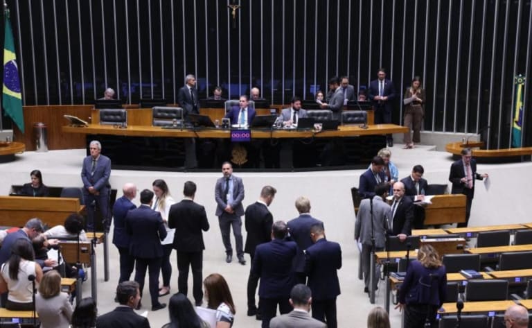 Câmara votará MP que elimina taxa das blusinhas em compras internacionais de até 50 dólares