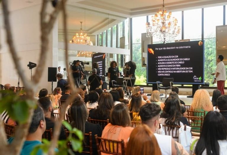 Turismo de negócios impulsiona demanda por arenas especializadas em eventos corporativos em São Paulo