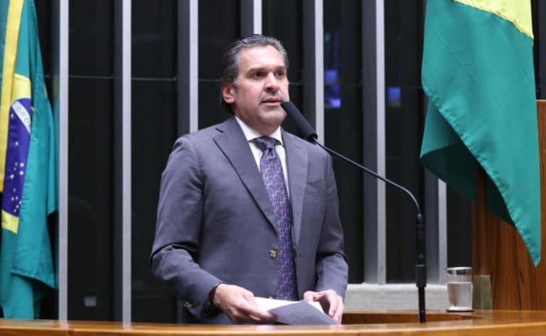 Câmara aprova exceções fiscais para benefícios tributários e despesas obrigatórias 2026