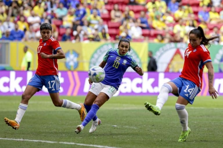 Leis aprovadas dão base à Copa Feminina 2027, impulsionando protagonismo feminino no futebol