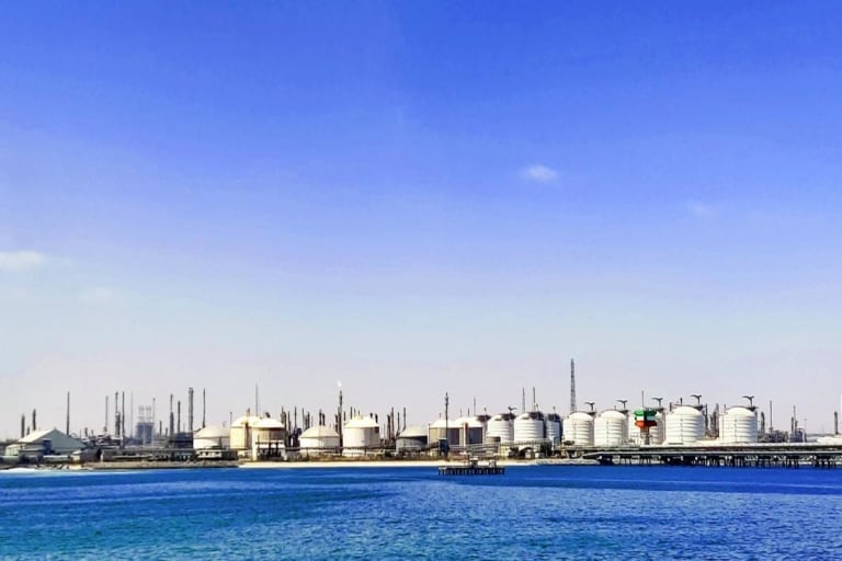 Atraso em subsídio da Fazenda e redução de importações pela Petrobras tensionam abastecimento de diesel