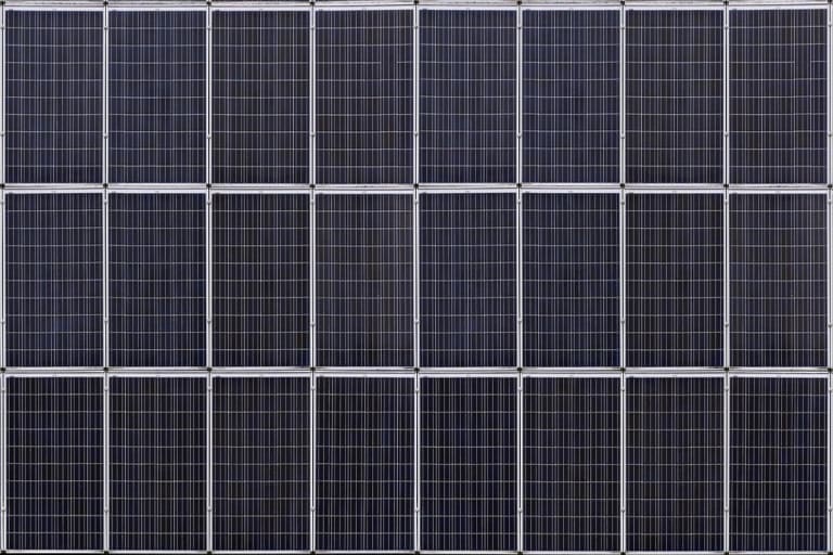 Solar domina 73% da expansão da matriz elétrica brasileira em 2026