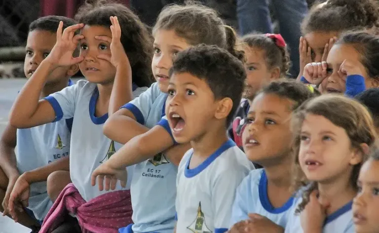 GDF libera aulas em escolas privadas que não funcionam como locais de votação