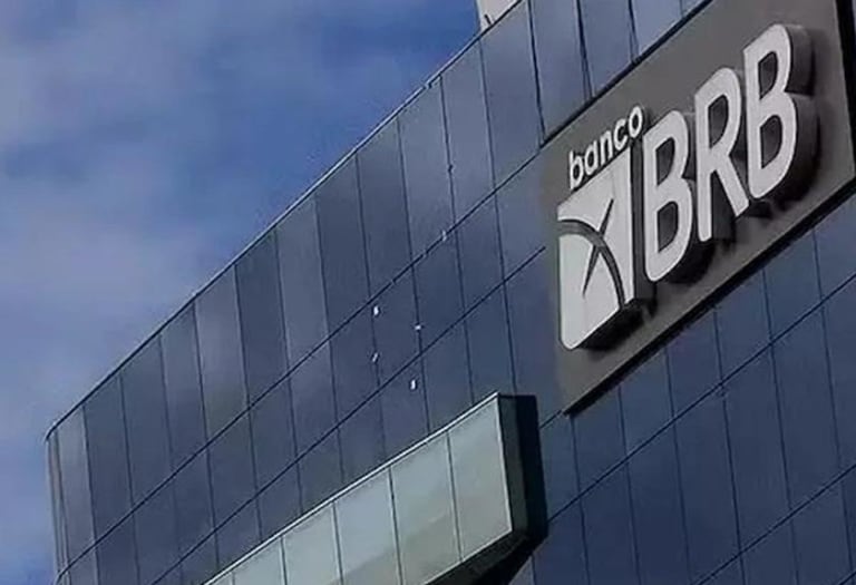 TCDF bloqueia bens de ex-gestores do BRB por gestão temerária