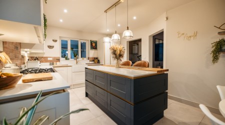 Two-toned kitchen