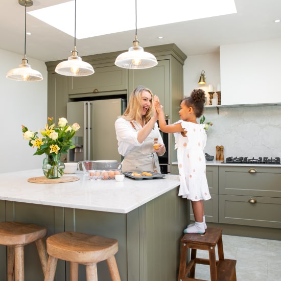 Rolling island with on sale stools