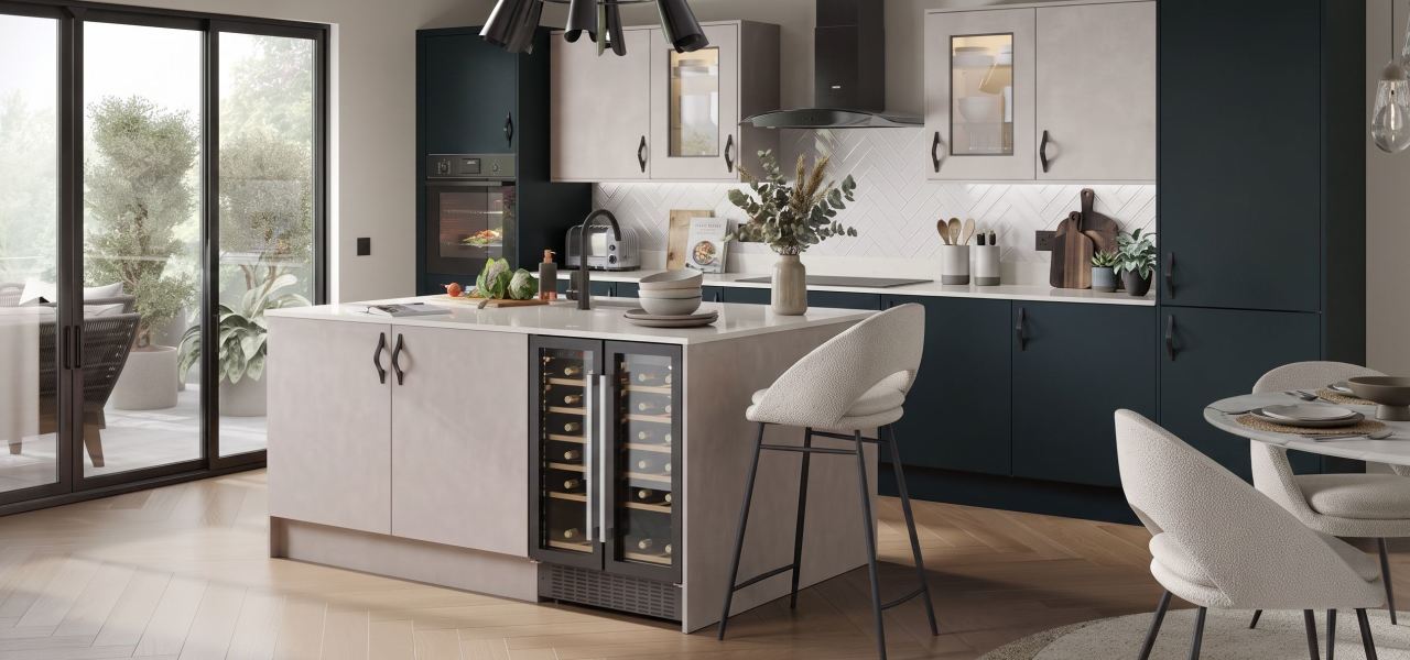 Contour Ermine Kitchen in Buckingham Green Matt kitchen