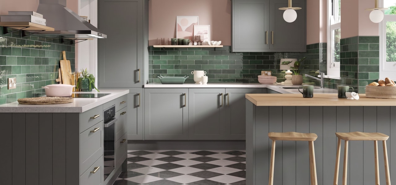 Shaker Chelsea Kitchen in Lava Grey Matt kitchen