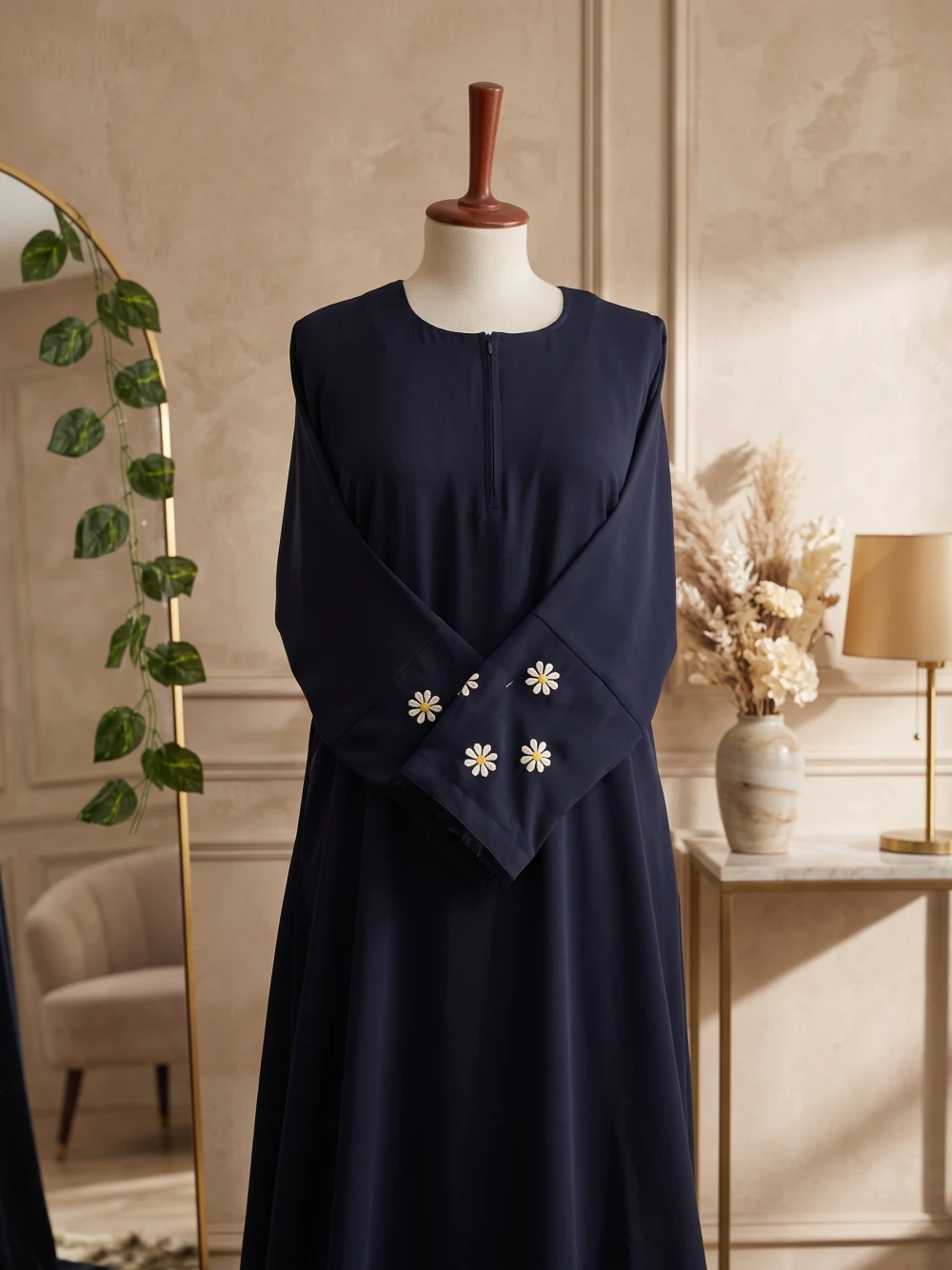 Nooré – Sunflower Embroidered Abaya