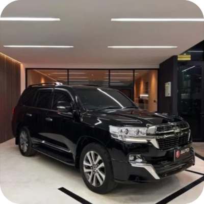 TOYOTA Land Cruiser VXR 200