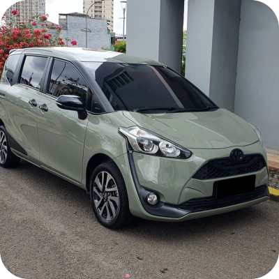 Toyota Sienta 1.5 V Automatic