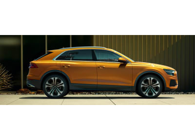 AUDI - Q8